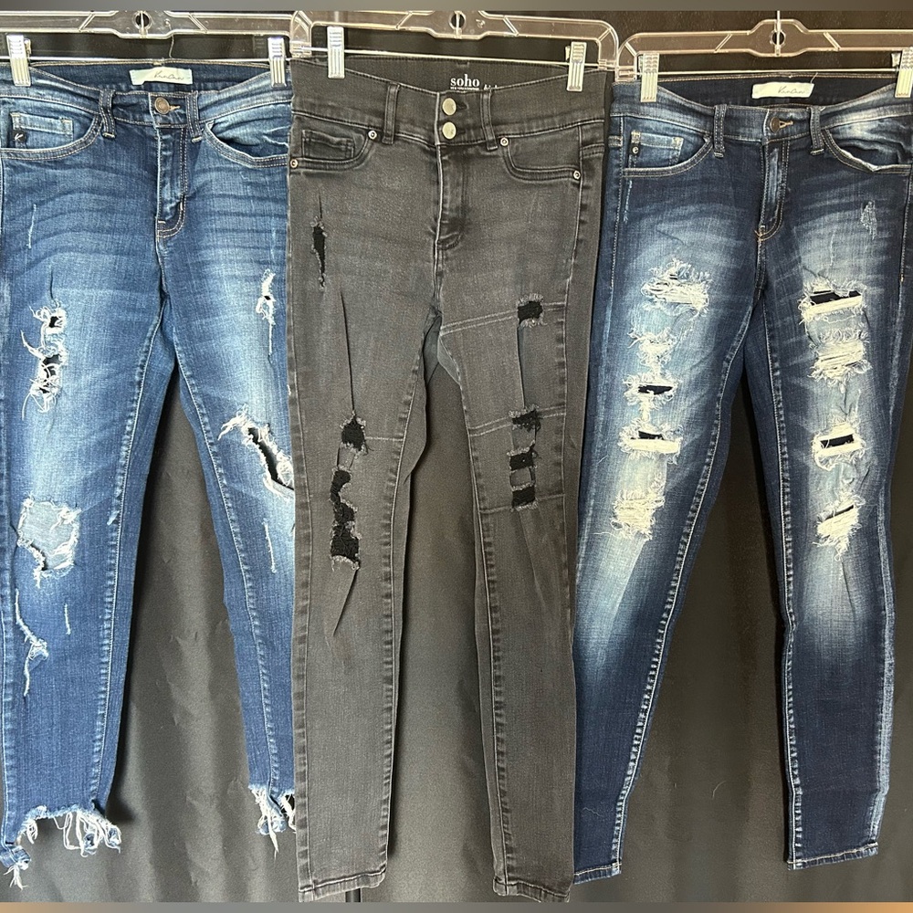 Soho Women's Distressed highrise Black Jeans / Jeggings